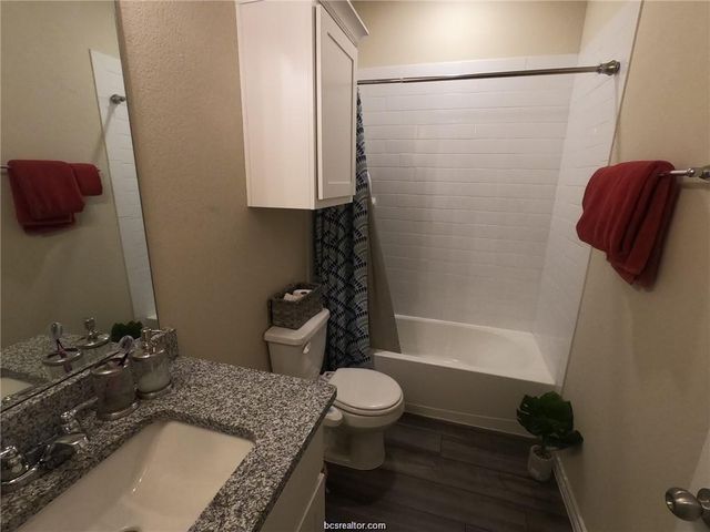 835 Mineral Wells Lane, College Station, TX 77845