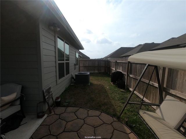 835 Mineral Wells Lane, College Station, TX 77845