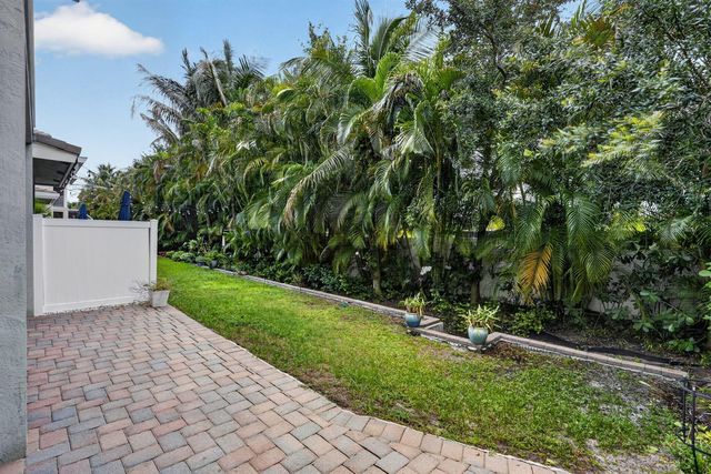 1950 Juno Landing Lane, North Palm Beach, FL 33408