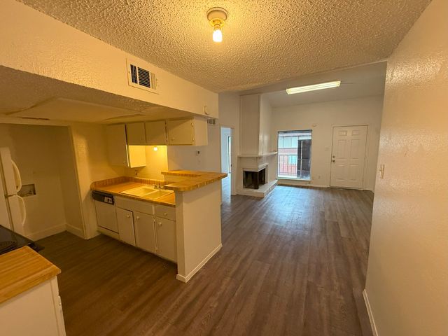 7152 Fair Oaks Avenue 2166, Dallas, TX 75231