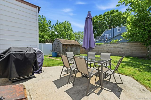 124 N Linden Street, Massapequa, NY 11758