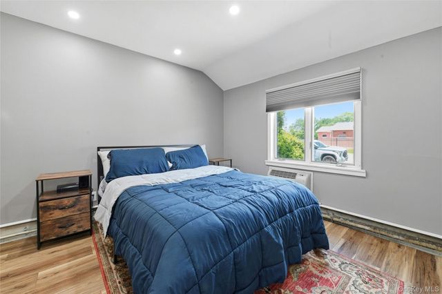 124 N Linden Street, Massapequa, NY 11758