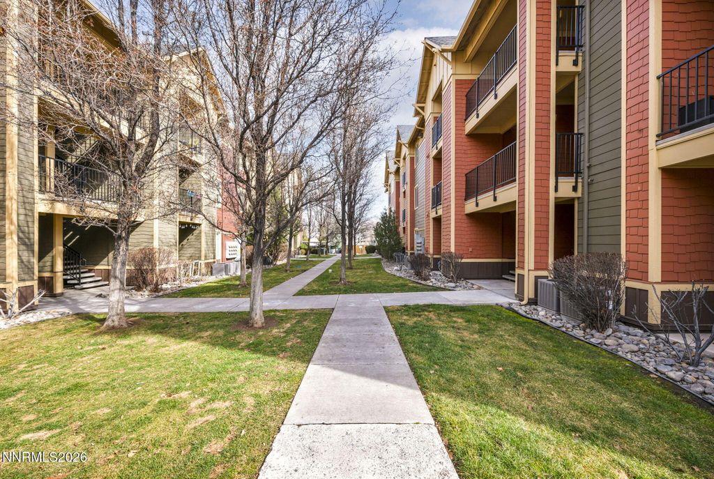 Image 16 of property listing at 1450 Idlewild Drive 1133, Reno, NV 89509