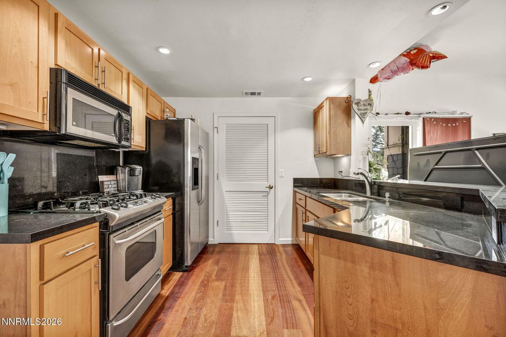 Image 9 of property listing at 1450 Idlewild Drive 1133, Reno, NV 89509