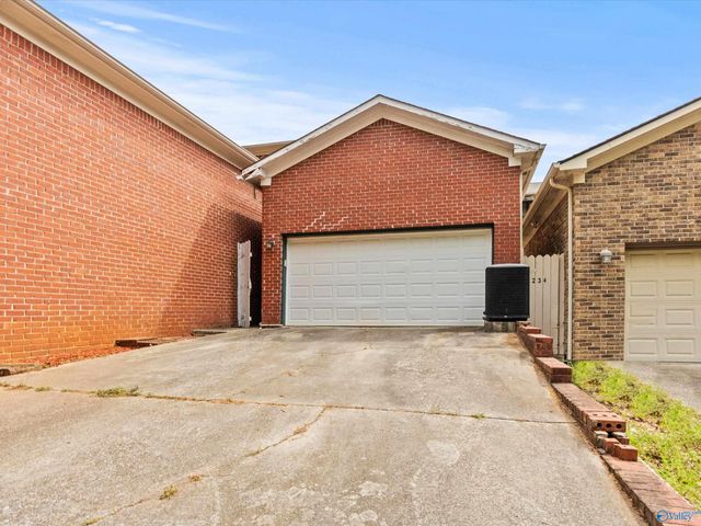 232 West Lake Circle, Madison, AL 35758