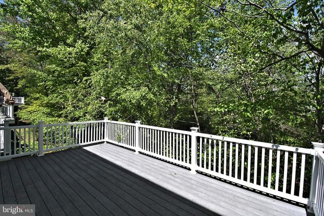 2 LONGVIEW LN, Newtown Square, PA 19073