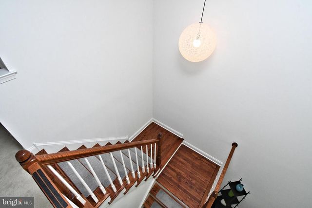 2 LONGVIEW LN, Newtown Square, PA 19073