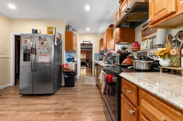 11-11A Concord St, Lynn, MA 01902