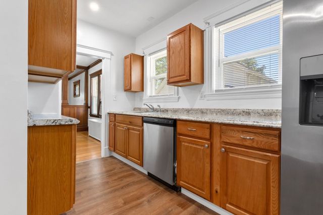 11-11A Concord St, Lynn, MA 01902