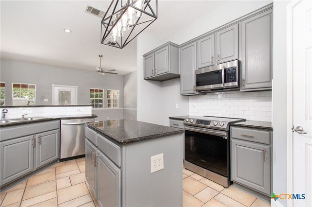 409 Northcliffe Drive, Belton, TX 76513