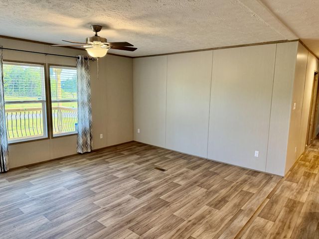 285 County Road 784a, Etowah, TN 37331