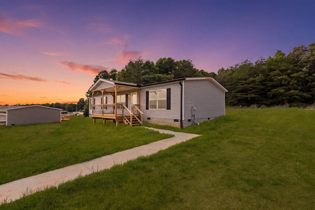 285 County Road 784a, Etowah, TN 37331