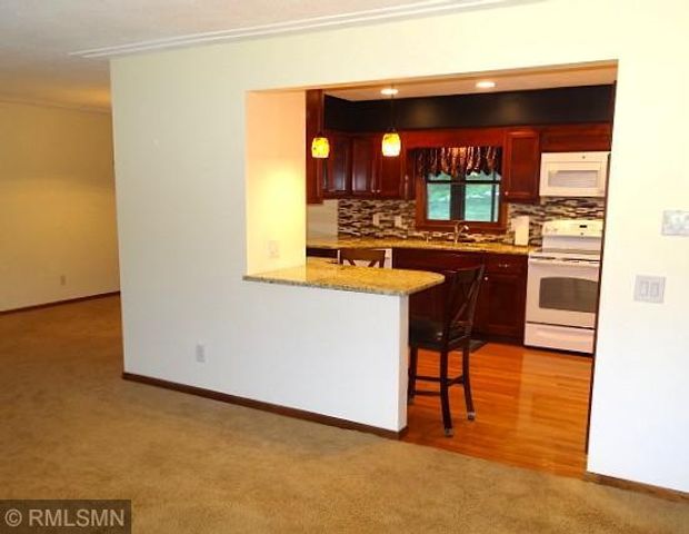 1627 Deerwood Drive, South Saint Paul, MN 55075