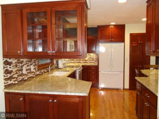 1627 Deerwood Drive, South Saint Paul, MN 55075