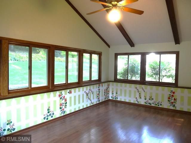 1627 Deerwood Drive, South Saint Paul, MN 55075