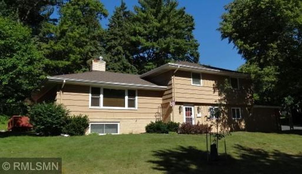 1627 Deerwood Drive, South Saint Paul, MN 55075 — photo 2