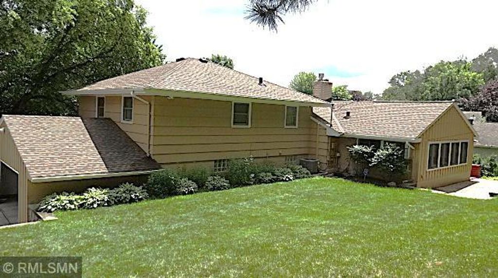 1627 Deerwood Drive, South Saint Paul, MN 55075 — photo 4