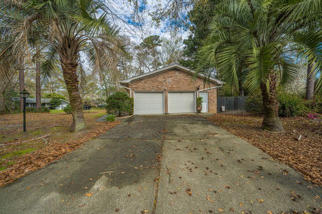 46 Sorento Boulevard, Hanahan, SC 29410