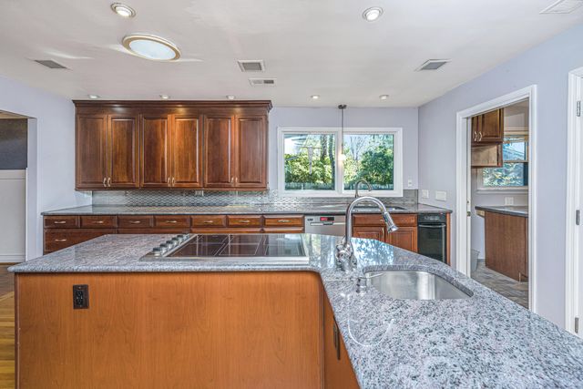 46 Sorento Boulevard, Hanahan, SC 29410