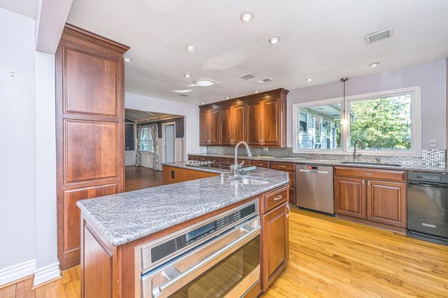 46 Sorento Boulevard, Hanahan, SC 29410