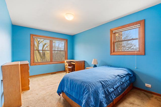 1602 Brittany Lane, Long Grove, IL 60047