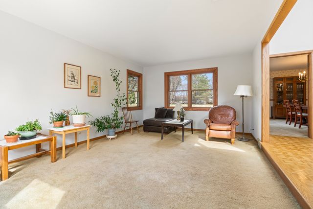 1602 Brittany Lane, Long Grove, IL 60047