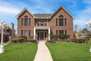 2718 Sandpebble Drive, Seabrook, TX 77586