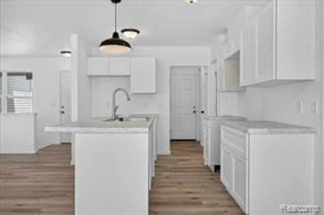3156 Daisy Way Way, Burton, MI 48519