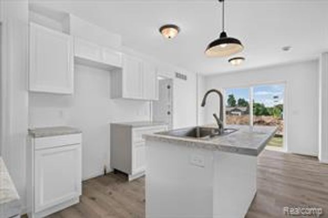 3156 Daisy Way Way, Burton, MI 48519