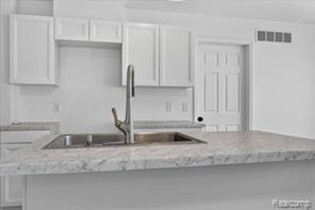 3156 Daisy Way Way, Burton, MI 48519