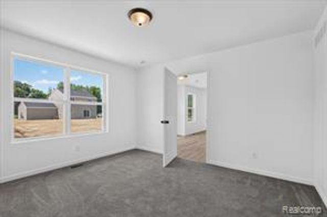 3156 Daisy Way Way, Burton, MI 48519
