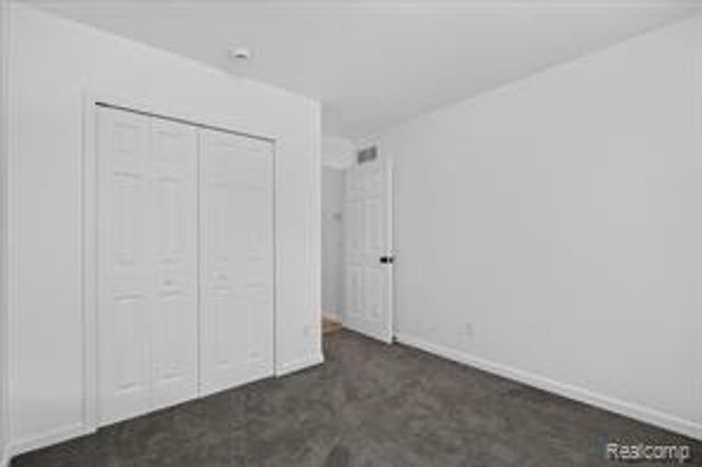 3156 Daisy Way Way, Burton, MI 48519