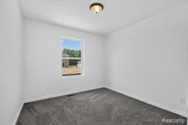 3156 Daisy Way Way, Burton, MI 48519