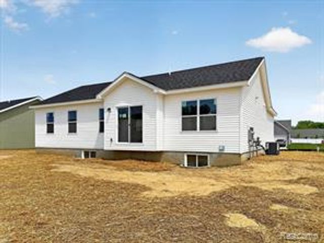 3156 Daisy Way Way, Burton, MI 48519