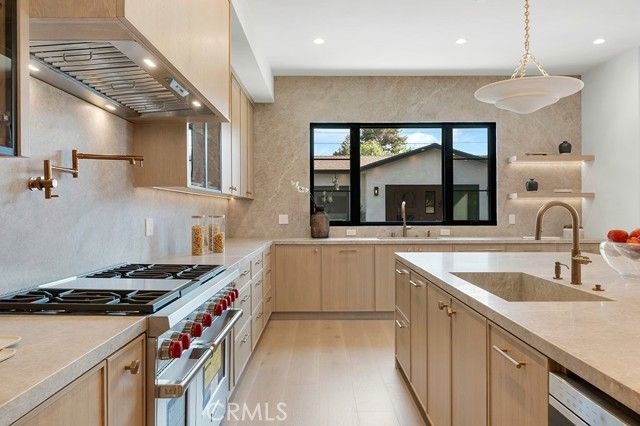 13024 Bloomfield, Studio City (los Angeles), CA 91604