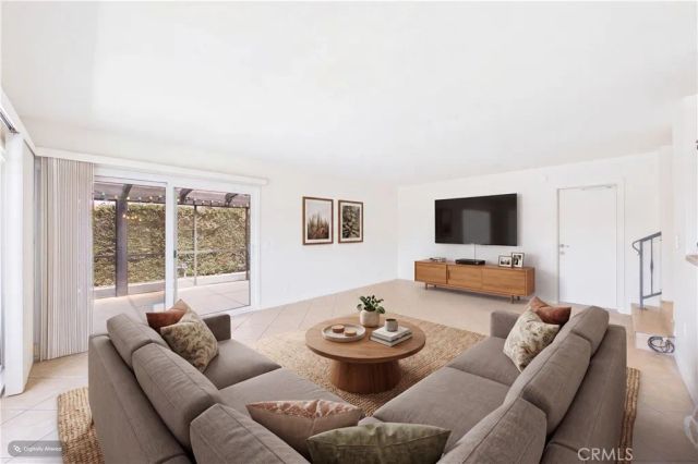 5089 Saratoga Avenue, Cypress, CA 90630