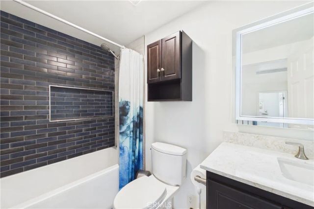 5089 Saratoga Avenue, Cypress, CA 90630