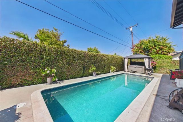 5089 Saratoga Avenue, Cypress, CA 90630