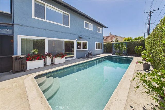5089 Saratoga Avenue, Cypress, CA 90630