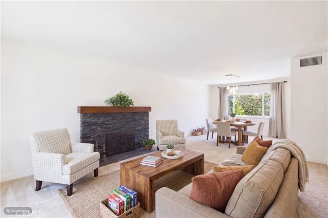 5089 Saratoga Avenue, Cypress, CA 90630
