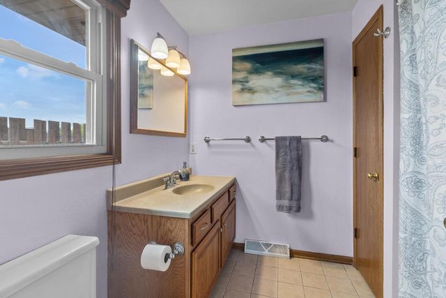 408 Dunford DRIVE, Burlington, WI 53105