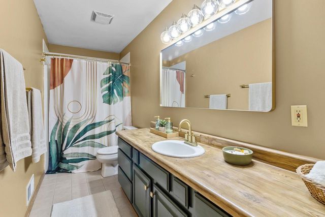 408 Dunford DRIVE, Burlington, WI 53105