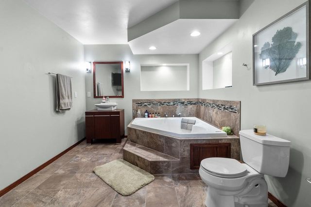 408 Dunford DRIVE, Burlington, WI 53105