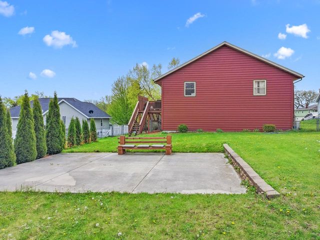 408 Dunford DRIVE, Burlington, WI 53105