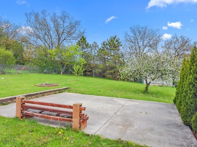 408 Dunford DRIVE, Burlington, WI 53105