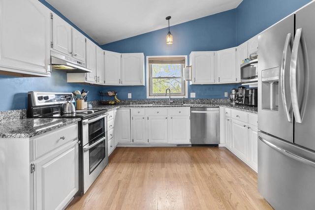 408 Dunford DRIVE, Burlington, WI 53105