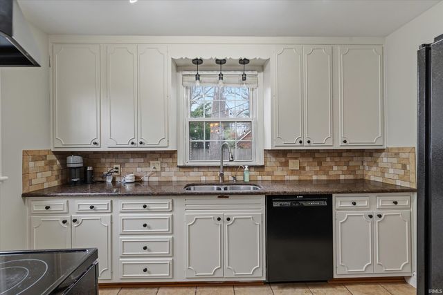 1706 Mckinley Avenue, South Bend, IN 46617