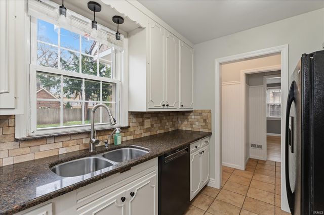 1706 Mckinley Avenue, South Bend, IN 46617