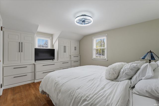 1706 Mckinley Avenue, South Bend, IN 46617