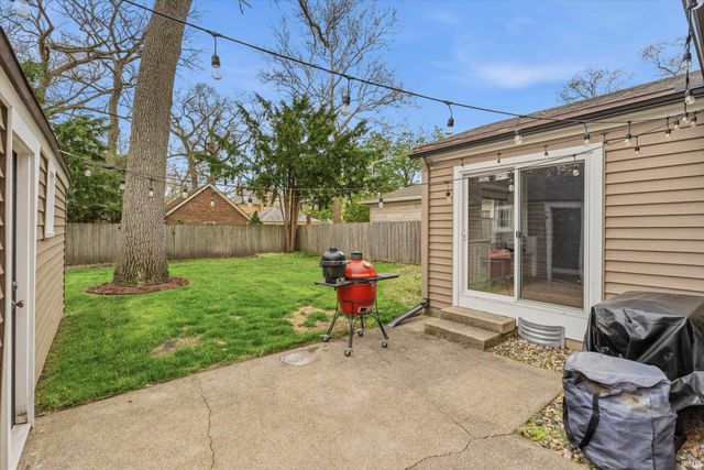 1706 Mckinley Avenue, South Bend, IN 46617